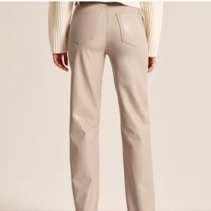 NWT Abercrombie curve love vegan leather 90s straight pant beige, 28